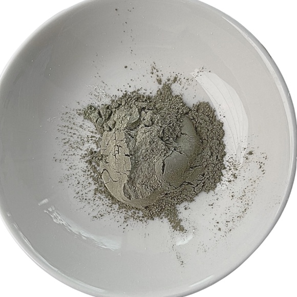 French Green Clay for Face Masks Spa - Picture 2 of 2